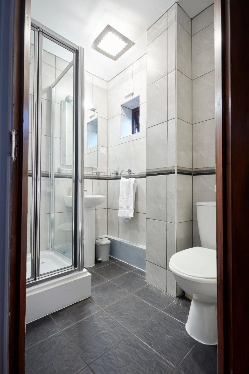 Conifers 4* Oxford